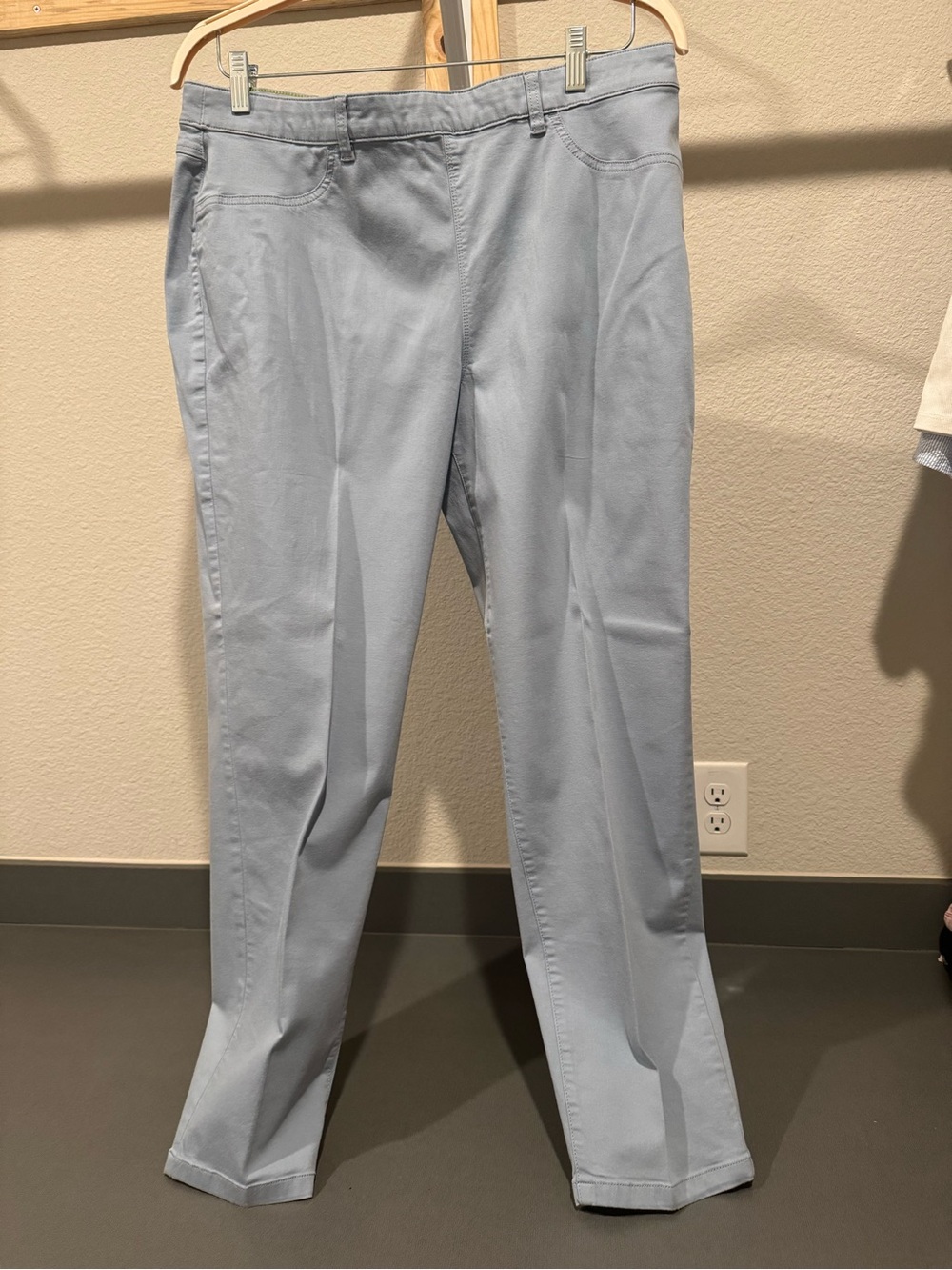 Orvis Woman’s Light Blue Pants